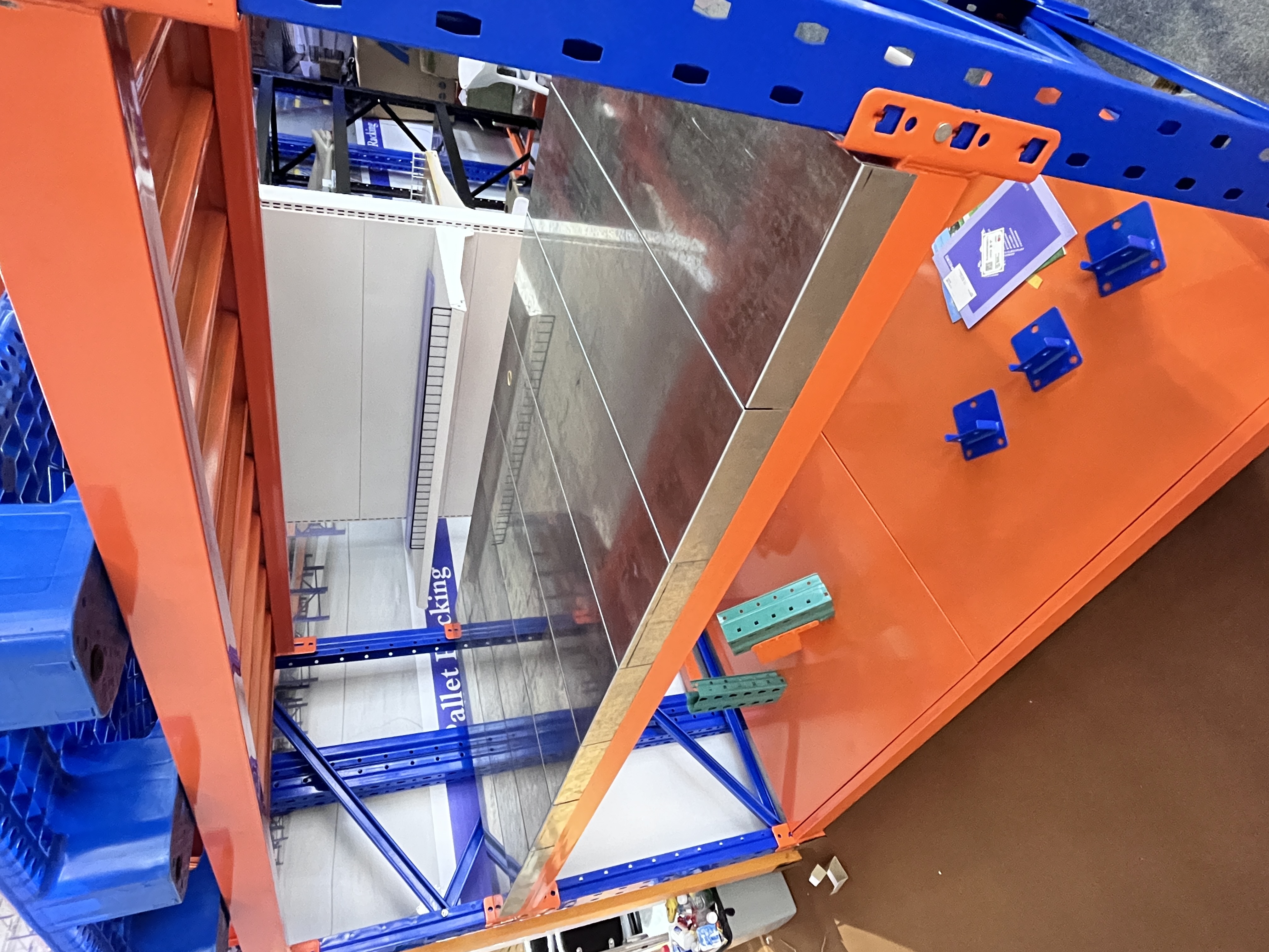 Heavy-Duty Steel Pallet Rack, Powder-Coated Finish, Adjustable Size, Customizable Load-bearing Panels &amp; Colors