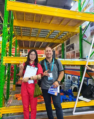 HEDA Shelves booth showcasing multi-tier storage platforms