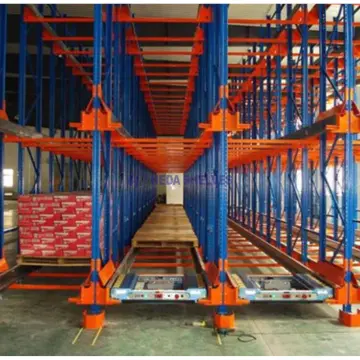 Radio shuttle racking system with semi-automatic carrier
