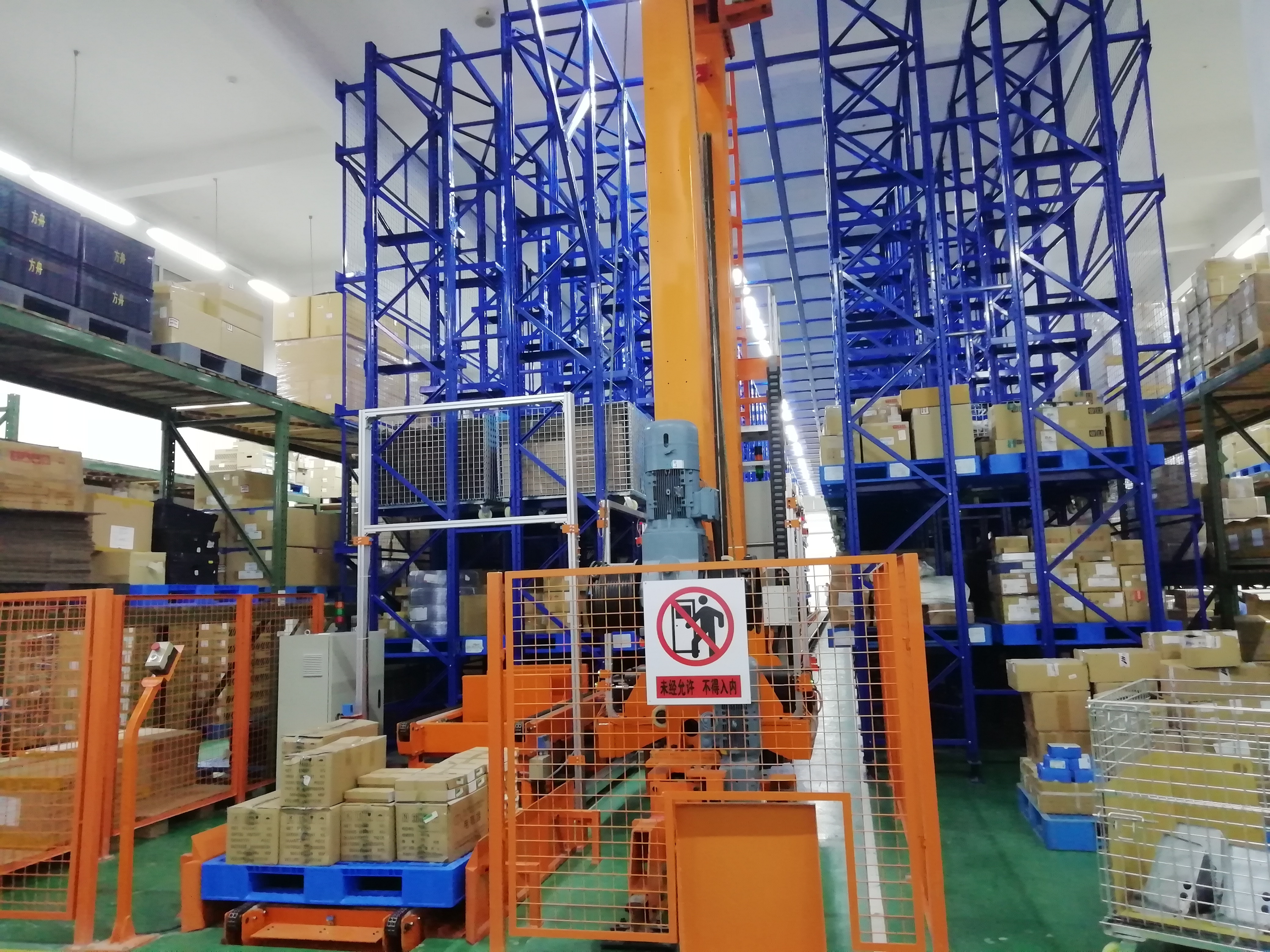 RGV for Automated Warehouse Racking System RGV Shuttle Rack System