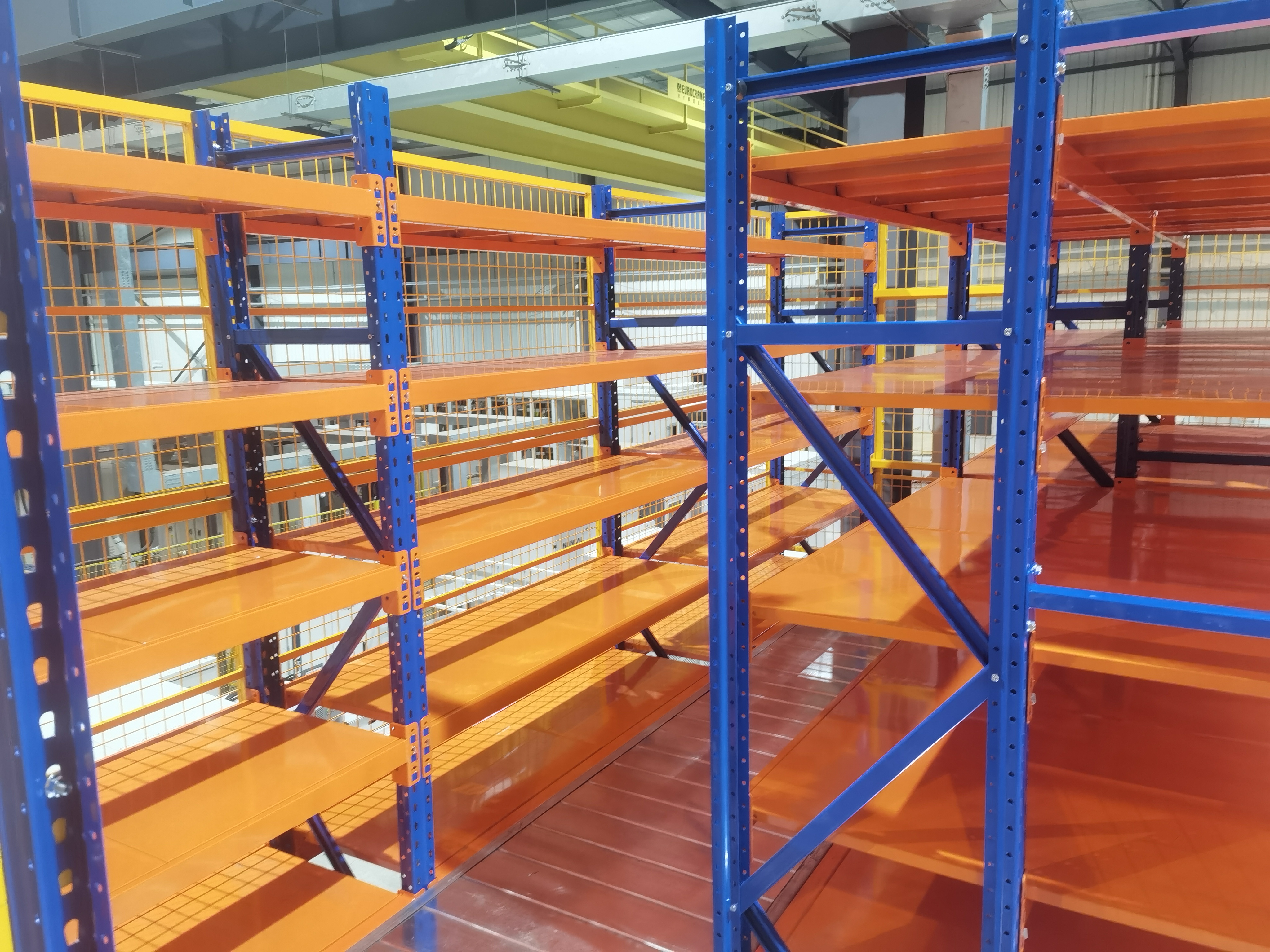 Heavy-Duty Steel Pallet Rack, Powder-Coated Finish, Adjustable Size, Customizable Load-bearing Panels &amp; Colors