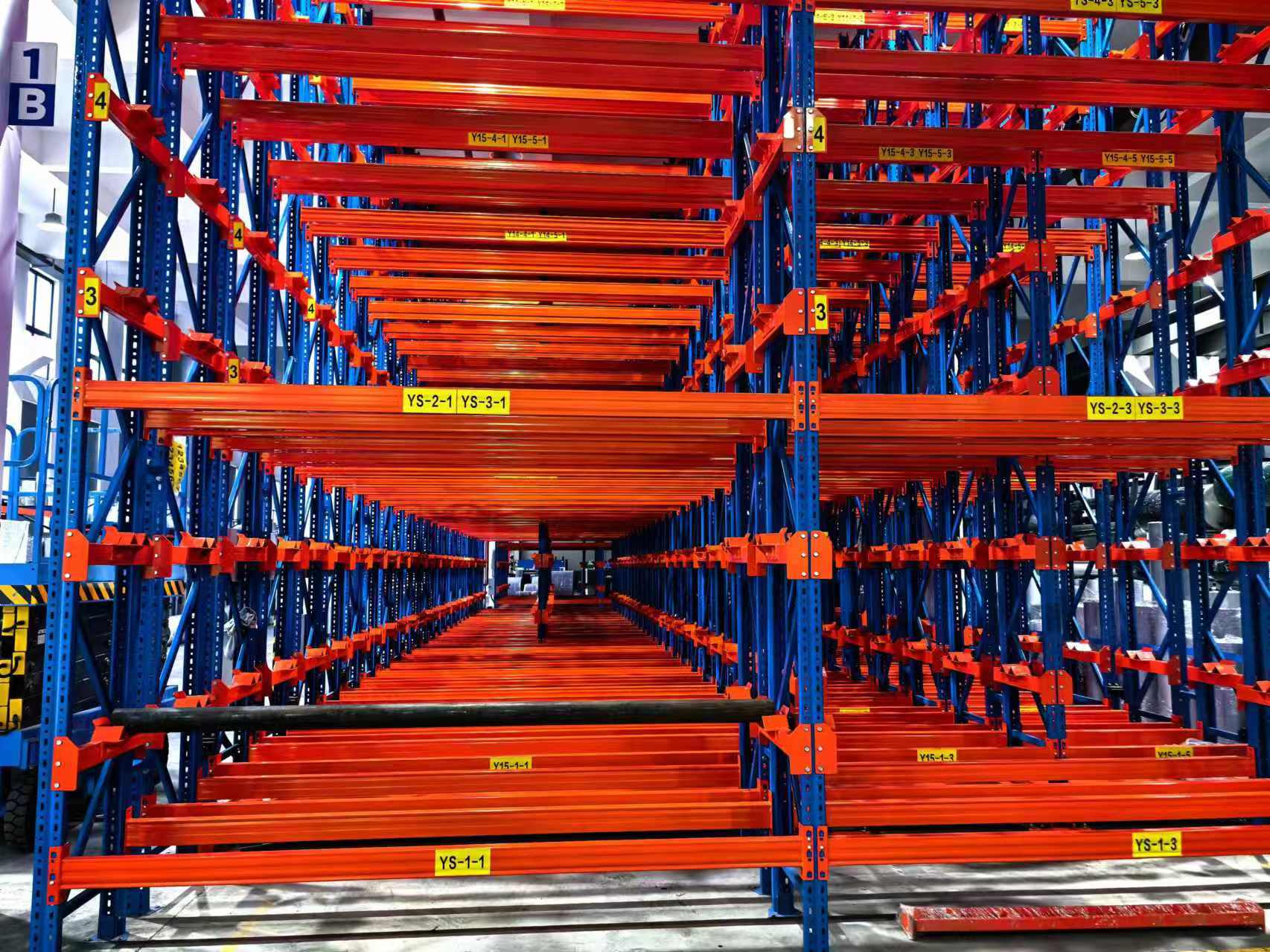 Mobile Shelving Units Operation