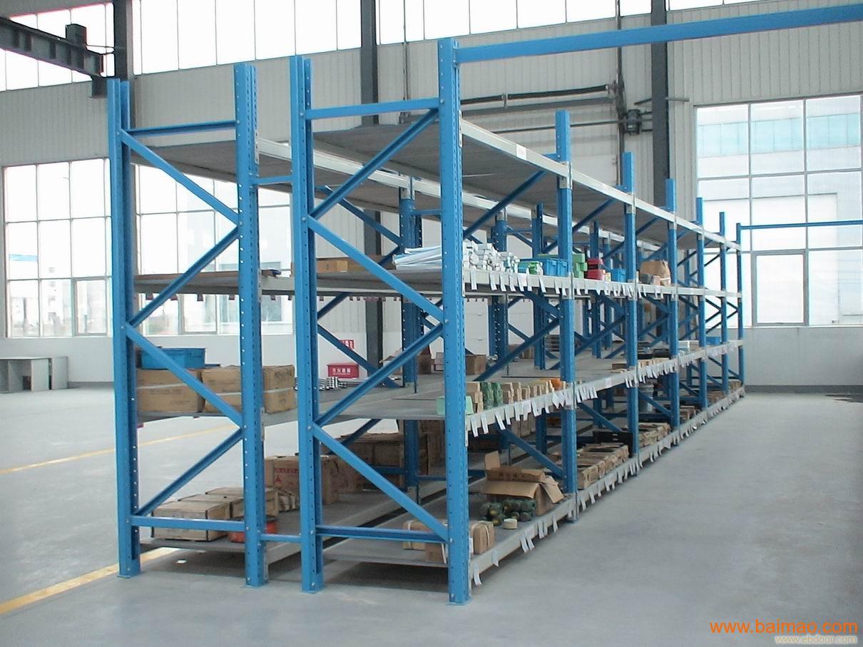 Heavy duty shelf detail