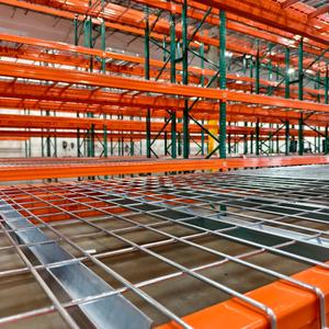 Heavy-Duty Teardrop Pallet Rack Welded Steel Upright Frame Footplate Bolt-Structured Shelves