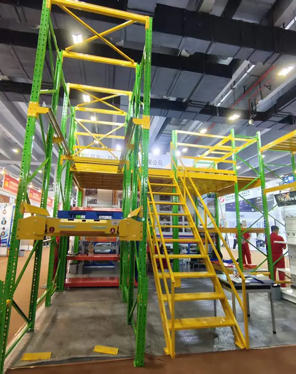 B2B warehouse procurement specialists inspecting beam connections