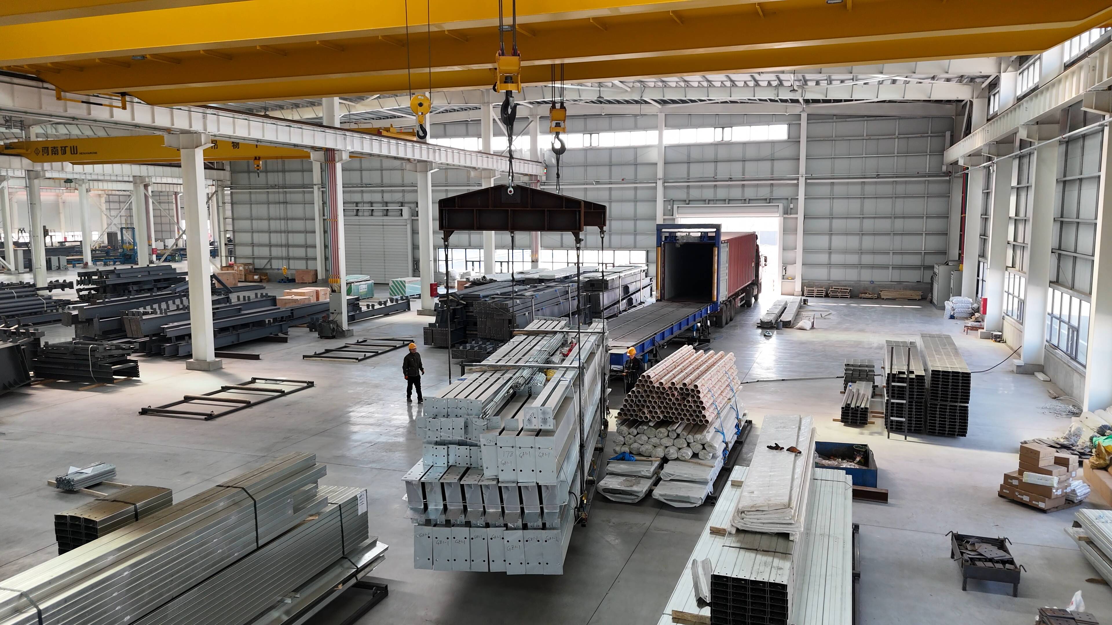 Container Loading On-site 1