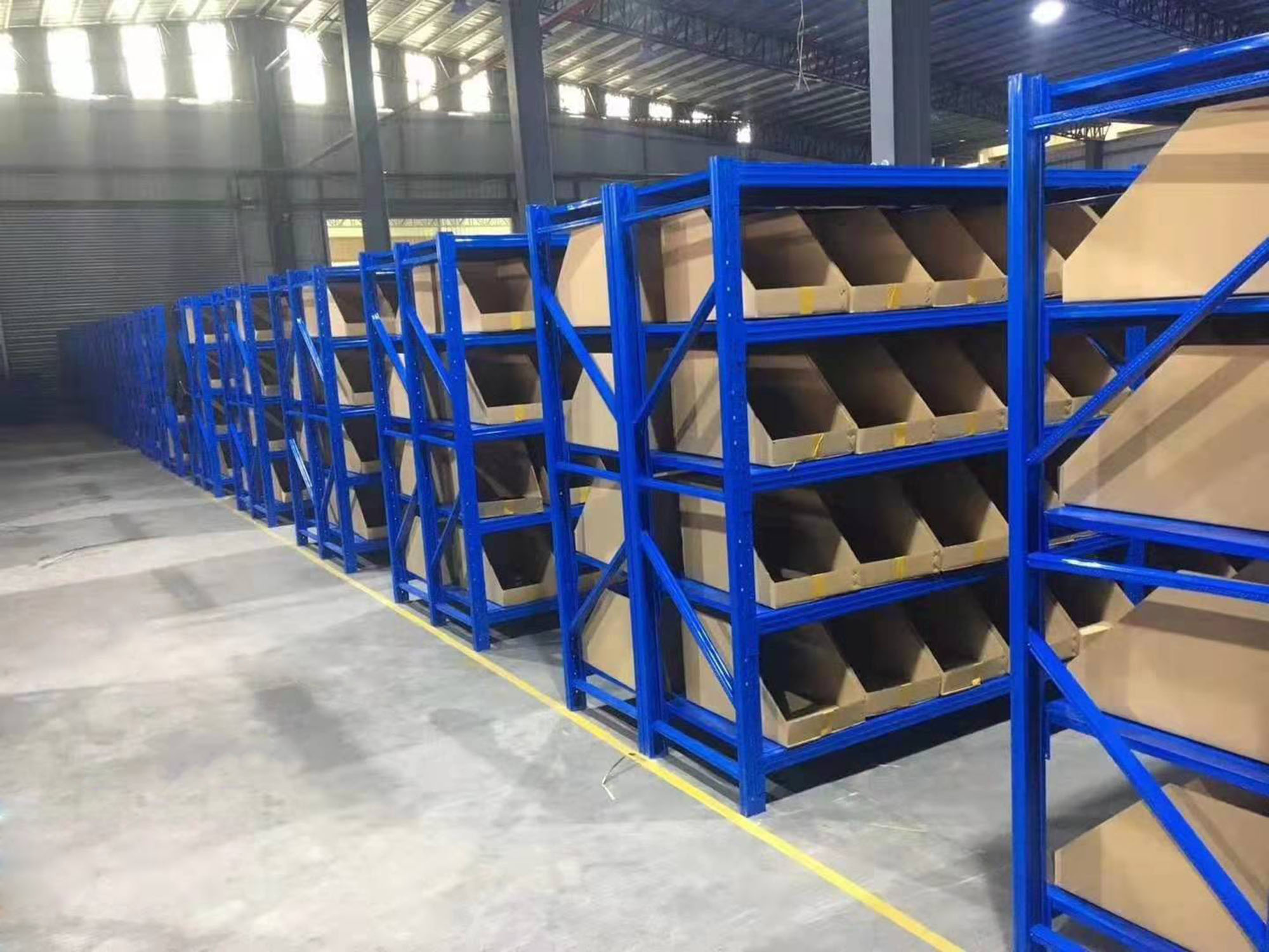 Mracking Warehouse Shelf Storage Rack 200KG Loading Bearing Metal Storage Shelves Units