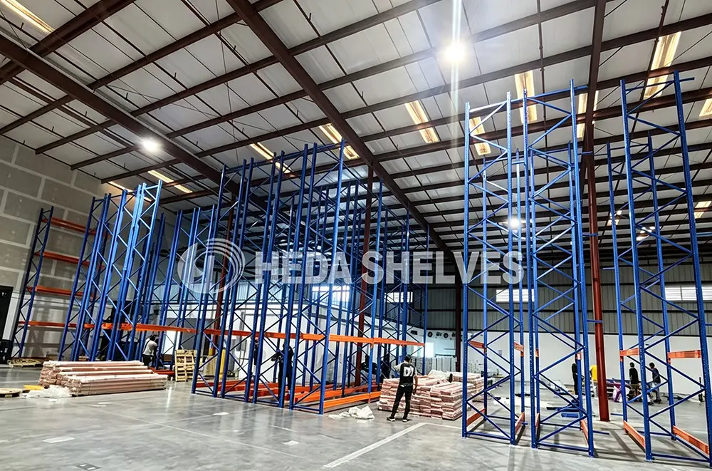 Structural Warehouse Racking Boltless Beam Installation