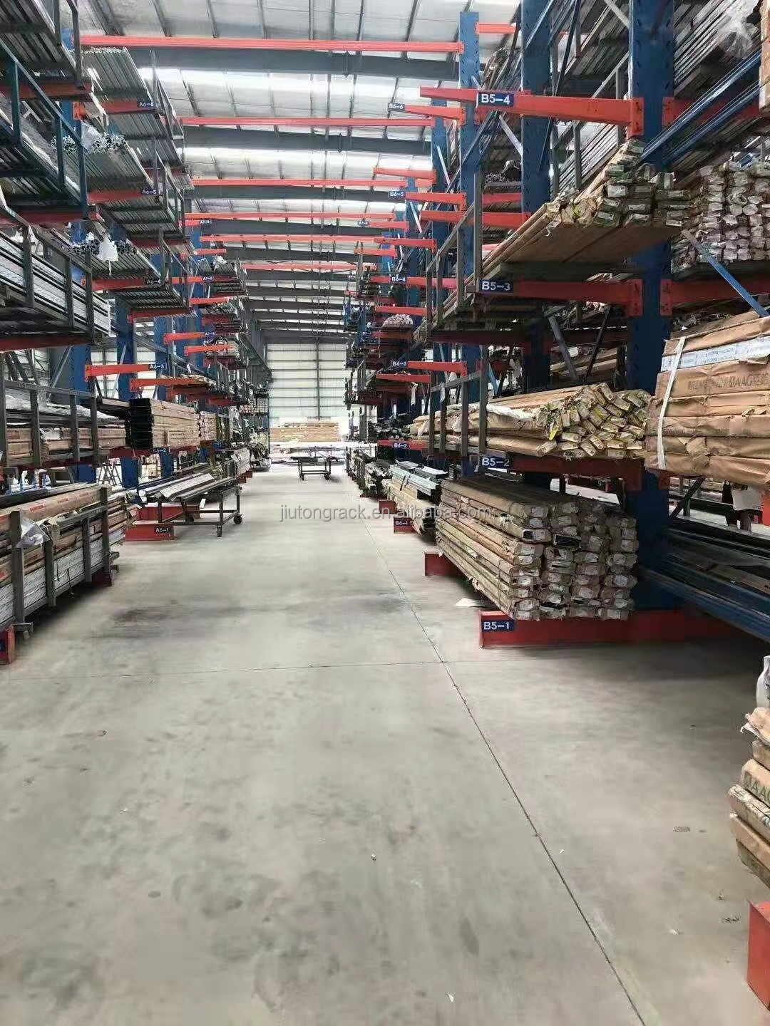 High Strength Heavy Duty Industrial Warehouse Cantilever Racking Stacking Racks & Shelves